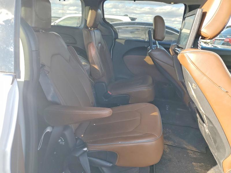45819856 :رقم المزاد ، 2C4RC1GG1HR812254 vin ، 2017 Chrysler Pacifica مزاد بيع