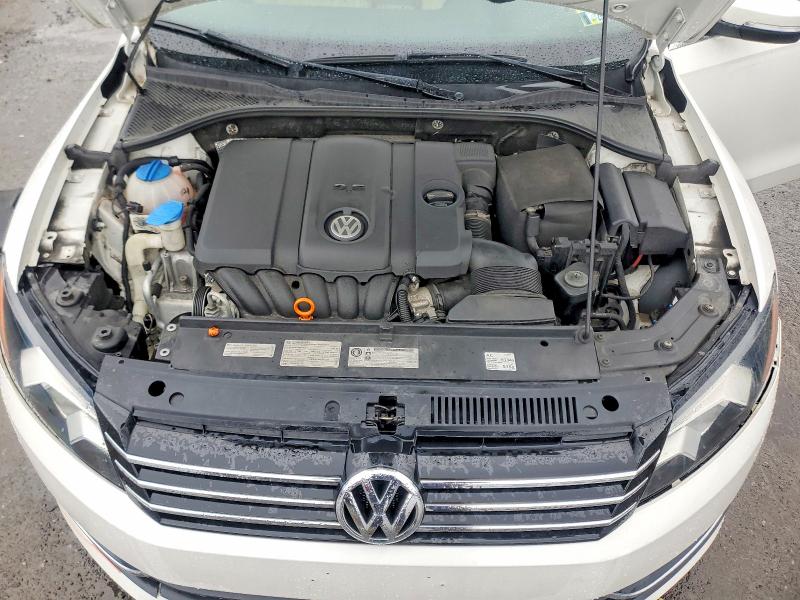 41723856 :رقم المزاد ، 1VWBP7A30CC076694 vin ، 2012 Volkswagen Passat مزاد بيع