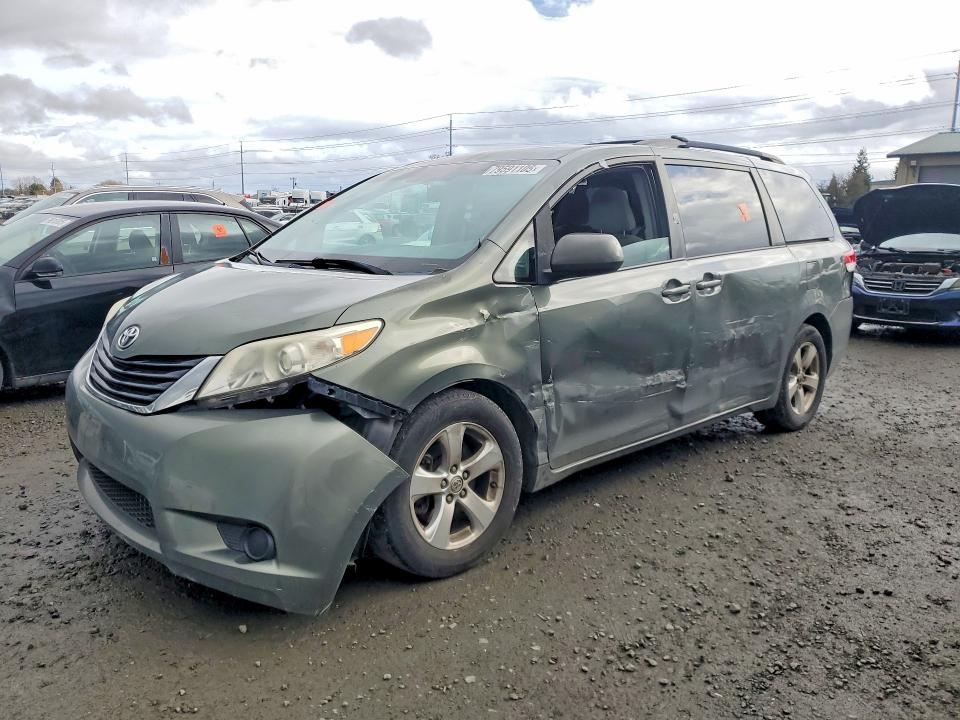 Продаж на аукціоні авто 2013 Toyota Sienna, vin: 5TDKK3DC7DS363312, номер лоту: 79591105