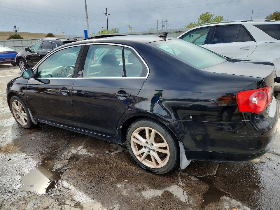 48157556 :رقم المزاد ، 3VWSF81K87M018451 vin ، 2007 Volkswagen Jetta مزاد بيع
