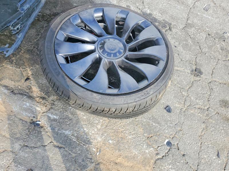 2022 Tesla Model Y მანქანა იყიდება აუქციონზე, vin: 7SAYGDEFXNF573065, აუქციონის ნომერი: 42012556