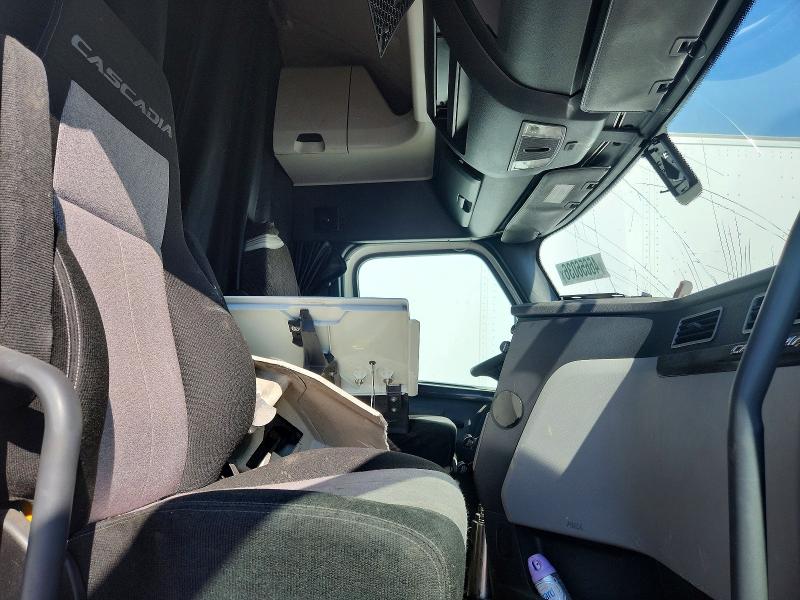 Продаж на аукціоні авто 2020 Freightliner Cascadia 126, vin: 3AKJHHDR2LSLH2035, номер лоту: 46656036