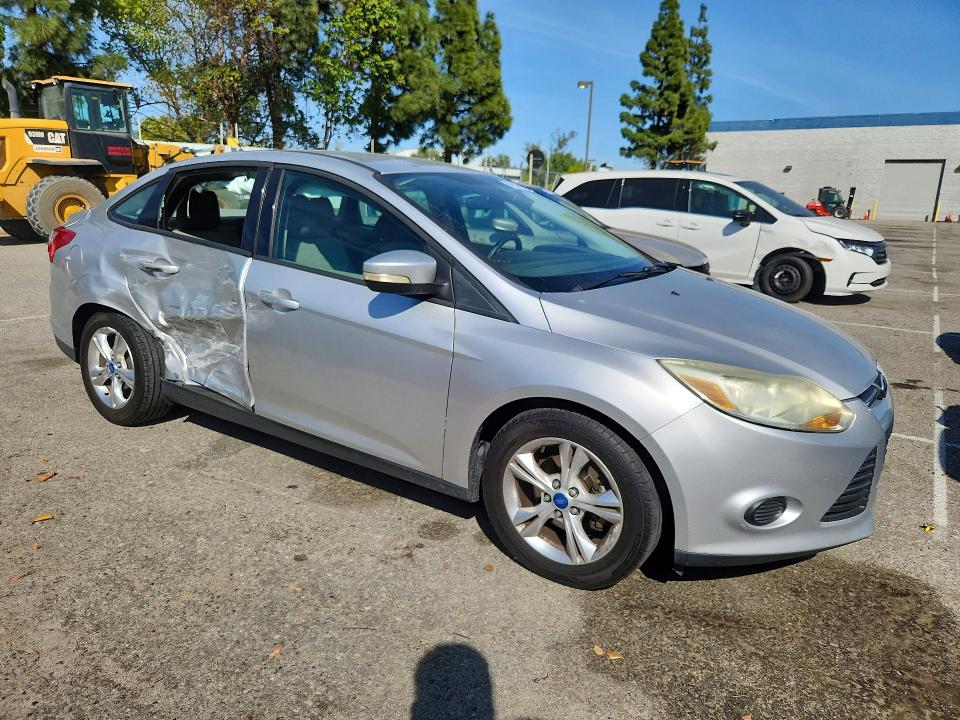 46584886 :رقم المزاد ، 1FADP3F22DL277377 vin ، 2013 Ford Focus مزاد بيع