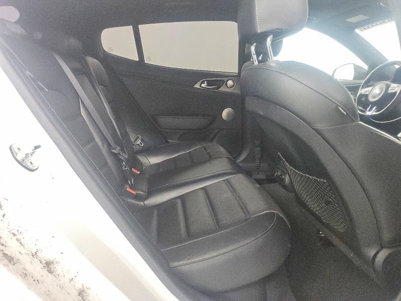 45463606 :رقم المزاد ، KNAE55LC9J6035528 vin ، 2018 Kia Stinger مزاد بيع