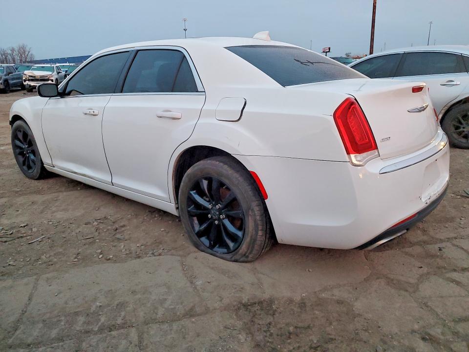 Продажа на аукционе авто 2015 Chrysler 300, vin: 2C3CCARG6FH860231, номер лота: 46473866