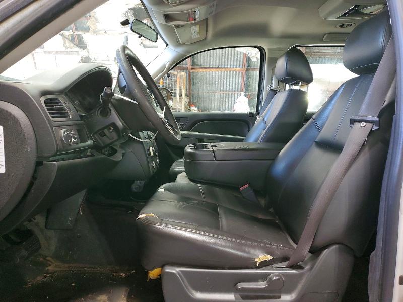 Продажа на аукционе авто 2010 Chevrolet Suburban, vin: 1GNUCHE07AR100830, номер лота: 47016886