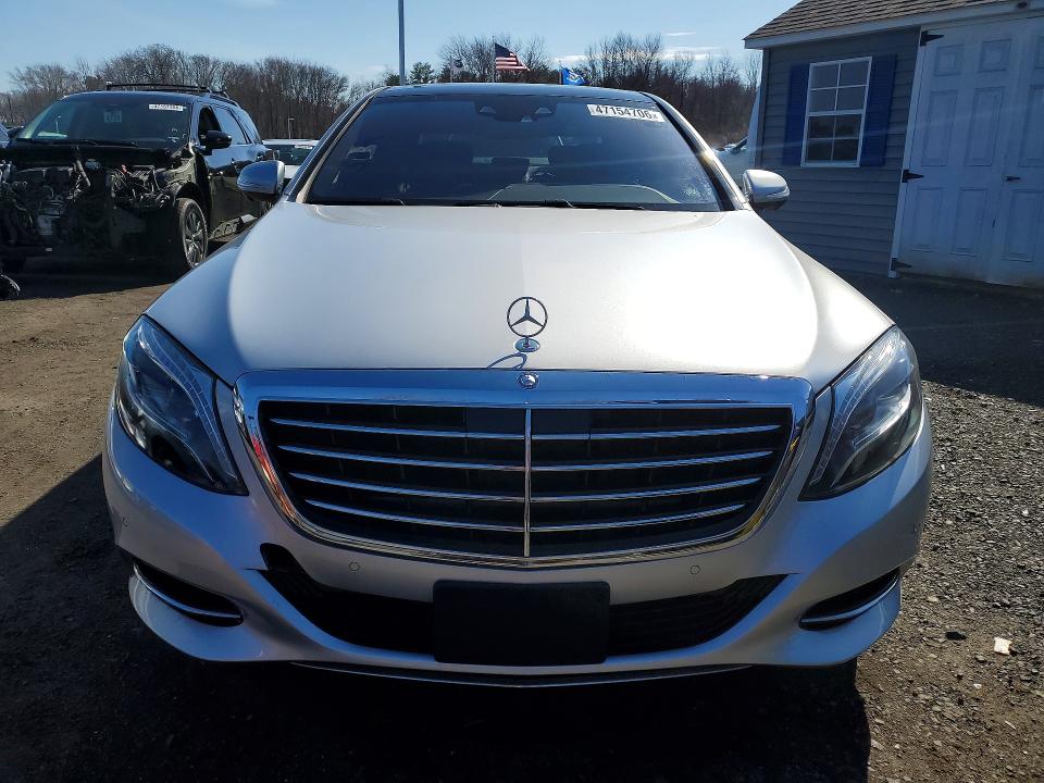 47154706 :رقم المزاد ، WDDUG8CB5FA138473 vin ، 2015 Mercedes-benz S مزاد بيع