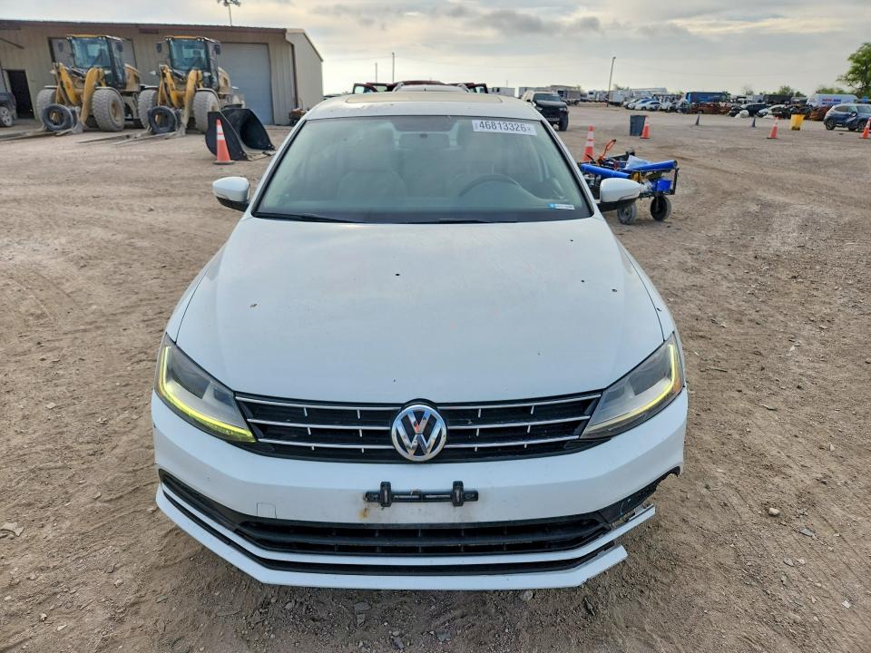 46813326 :رقم المزاد ، 3VWDB7AJ6JM252245 vin ، 2018 Volkswagen Jetta مزاد بيع