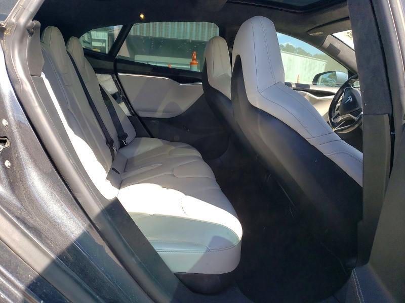 47946436 :رقم المزاد ، 5YJSA1H46FF082264 vin ، 2015 Tesla Model S مزاد بيع