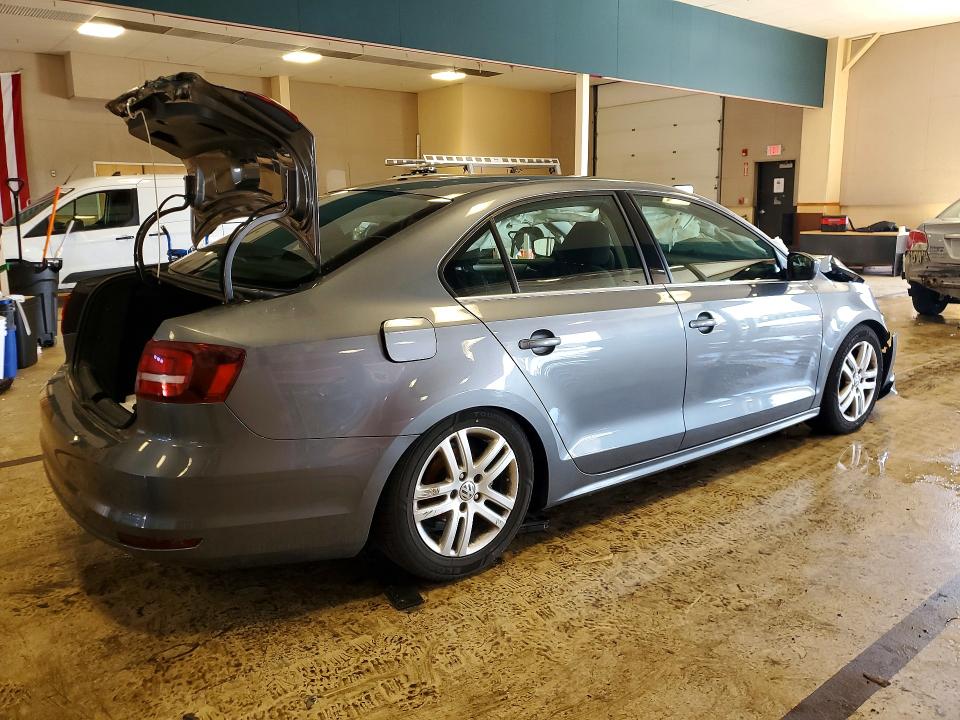 2017 Volkswagen Jetta მანქანა იყიდება აუქციონზე, vin: 3VW2B7AJ7HM408603, აუქციონის ნომერი: 78660185