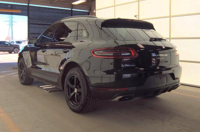 Auction sale of the 2017 Porsche Macan, vin: WP1AA2A51HLB05601, lot number: 47048756