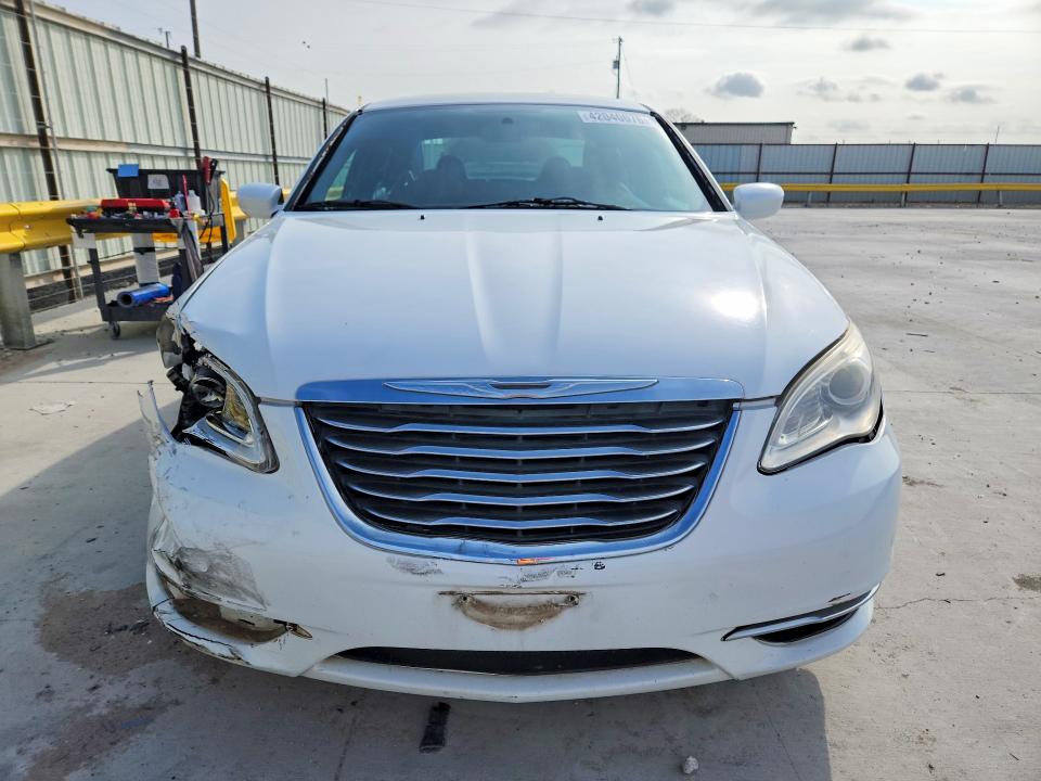 42040076 :رقم المزاد ، 1C3CCBAB2EN230752 vin ، 2014 Chrysler 200 مزاد بيع