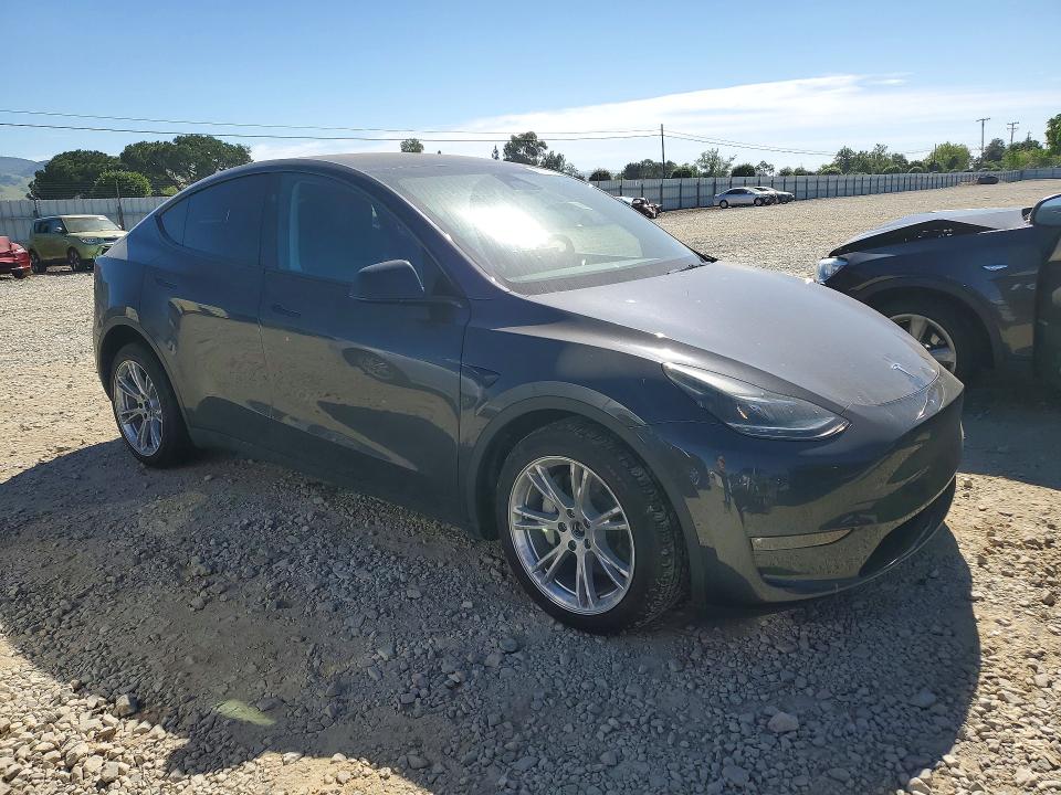 Продажа на аукционе авто 2024 Tesla Model Y, vin: 7SAYGDEE5RF031577, номер лота: 47061376
