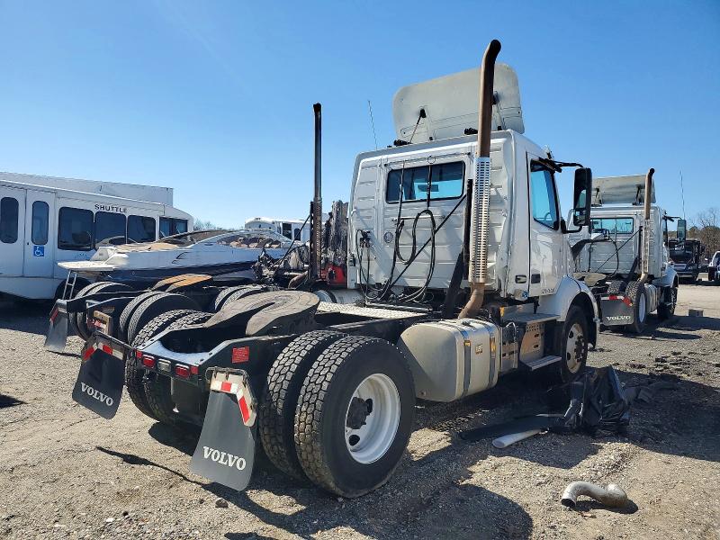 2019 Volvo Vnr მანქანა იყიდება აუქციონზე, vin: 4V4W19DF1KN217898, აუქციონის ნომერი: 79576155