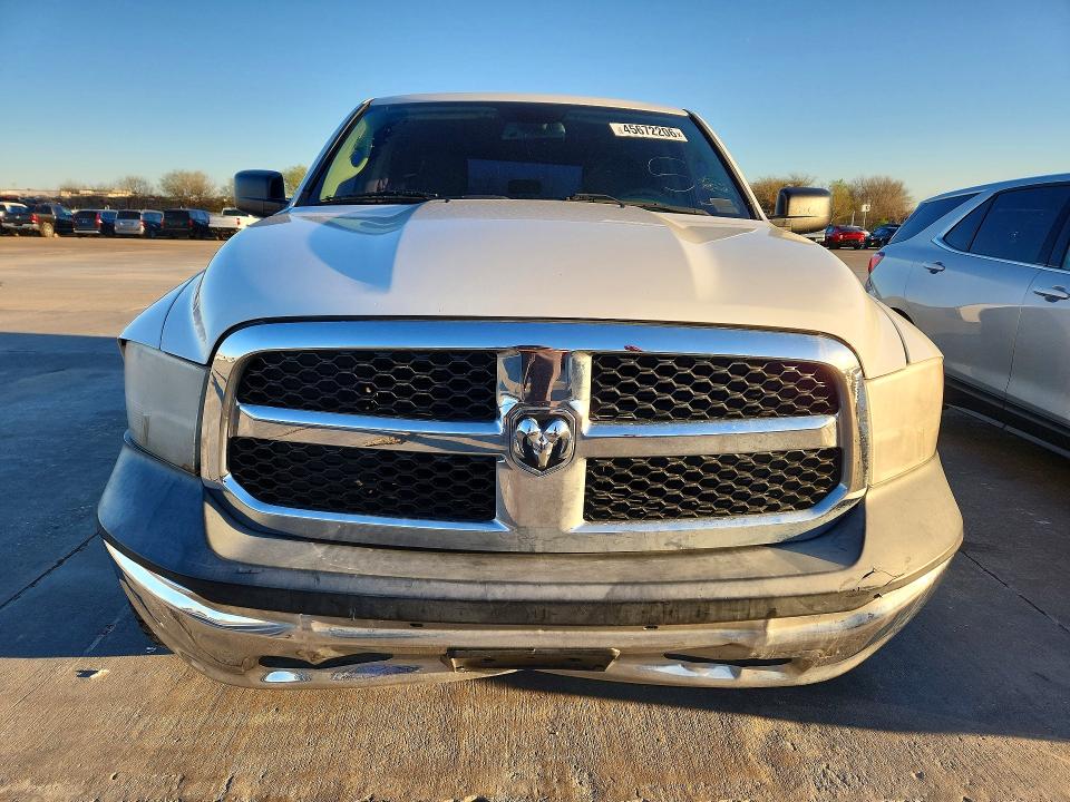 45672206 :رقم المزاد ، 1C6RR6FG2JS208012 vin ، 2018 Ram Trucks 1500 مزاد بيع
