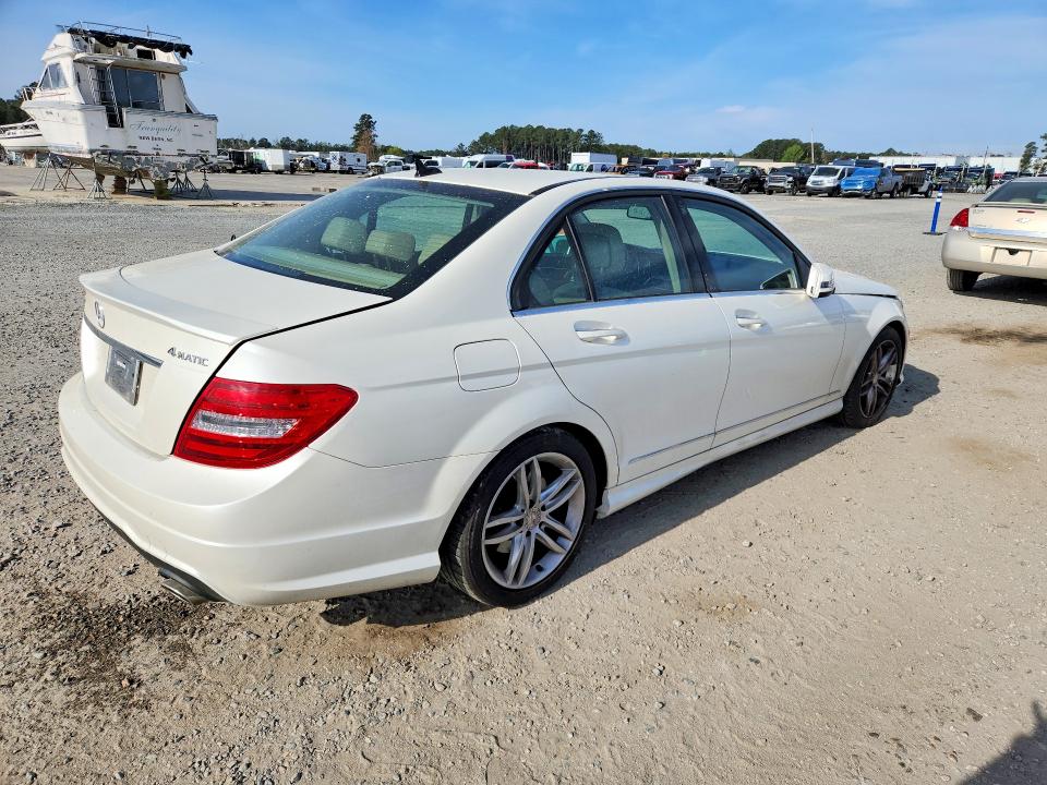 Продажа на аукционе авто 2014 Mercedes-benz C, vin: WDDGF8AB3EA958584, номер лота: 46844076