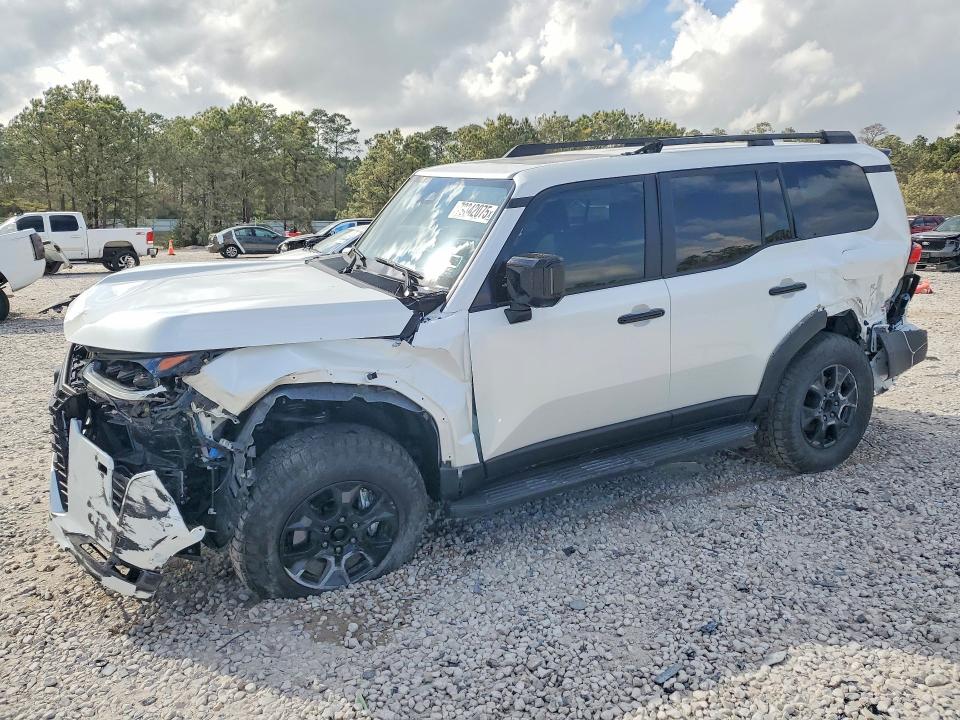 Продажа на аукционе авто 2025 Lexus Gx 550, vin: JTJTBCDX3S5066707, номер лота: 53842446