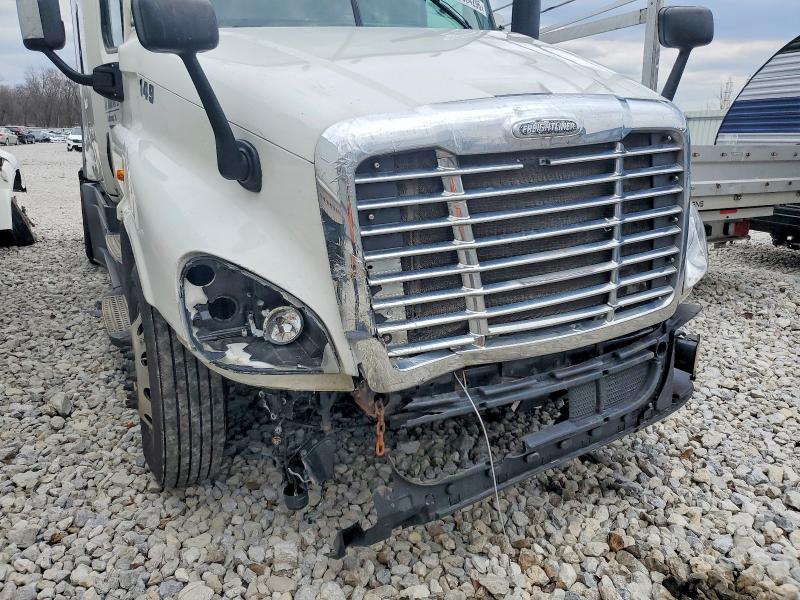 Продажа на аукционе авто 2016 Freightliner Cascadia 125, vin: 1FUGGLDR0GLHA0217, номер лота: 47884296
