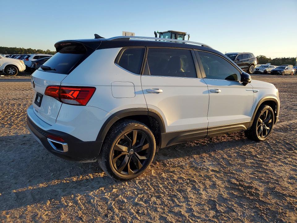 45549056 :رقم المزاد ، 3VVEX7B23RM004886 vin ، 2024 Volkswagen Taos مزاد بيع
