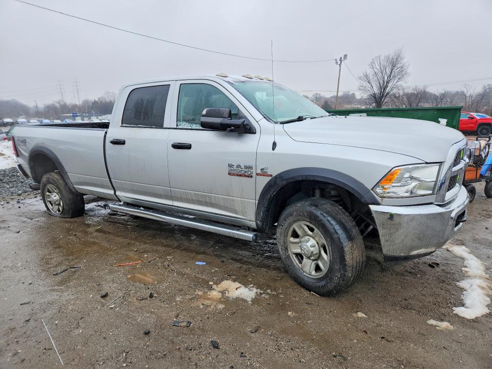 79036065 :رقم المزاد ، 3C6UR5HL6HG670704 vin ، 2017 Ram 2500 مزاد بيع