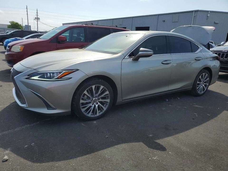 47611876 :رقم المزاد ، 58ADZ1B19MU098130 vin ، 2021 Lexus Es مزاد بيع