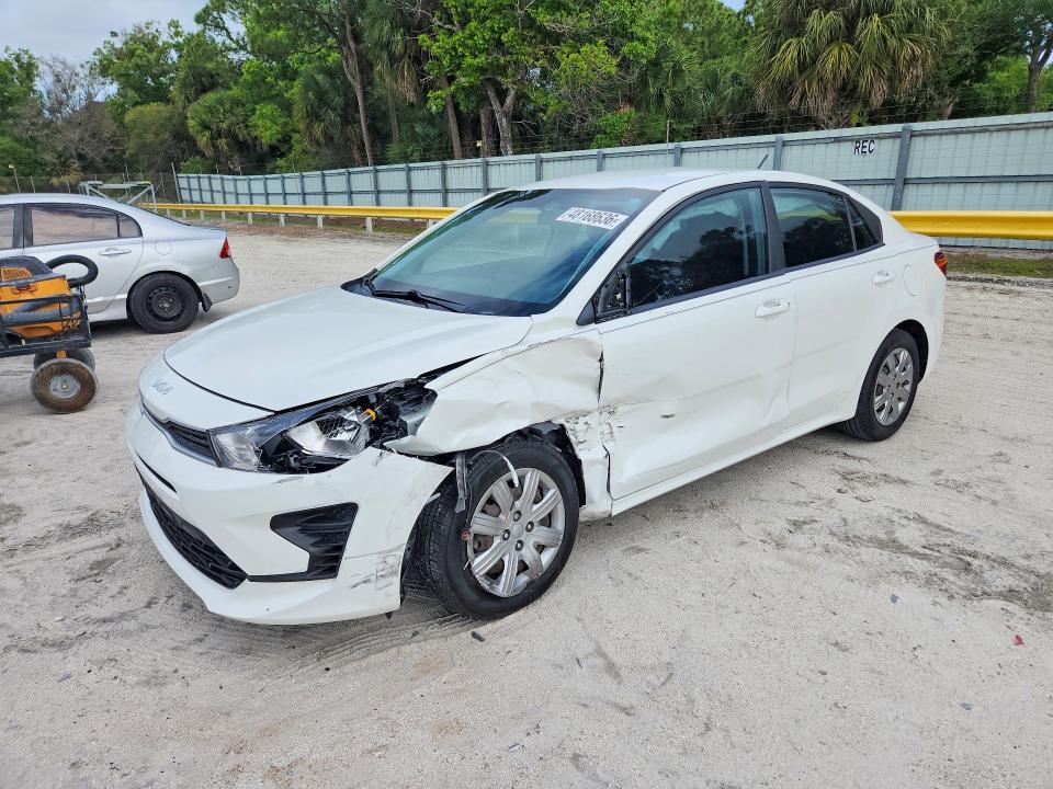 48168636 :رقم المزاد ، 3KPA24AD6NE492250 vin ، 2022 Kia Rio مزاد بيع