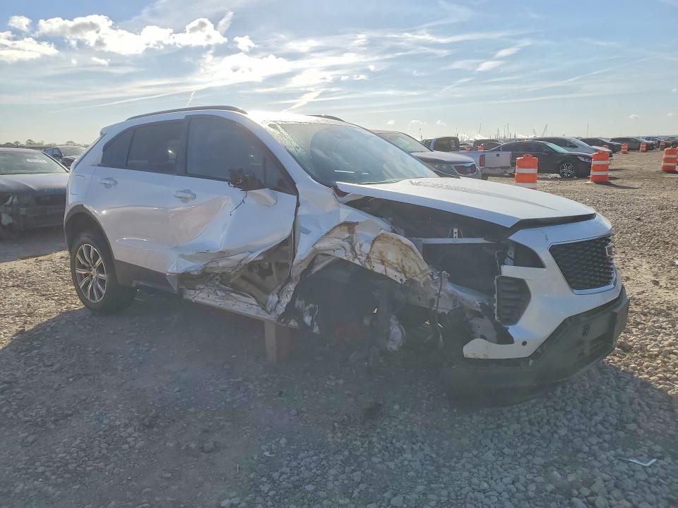 46475226 :رقم المزاد ، 1GYFZER46NF113470 vin ، 2022 Cadillac Xt4 مزاد بيع
