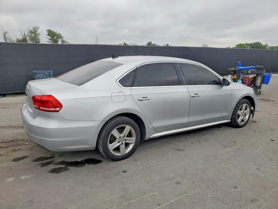 2012 Volkswagen Passat მანქანა იყიდება აუქციონზე, vin: 1VWBH7A32CC051079, აუქციონის ნომერი: 46394986