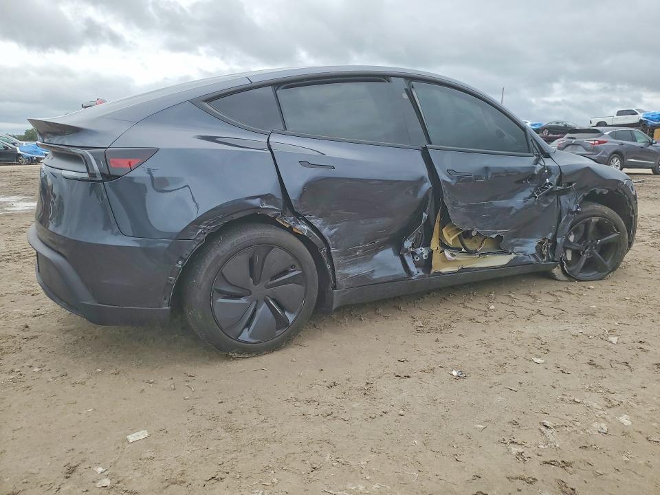 46565016 :رقم المزاد ، 7SAYGDED7TA443009 vin ، 2026 Tesla Model Y مزاد بيع