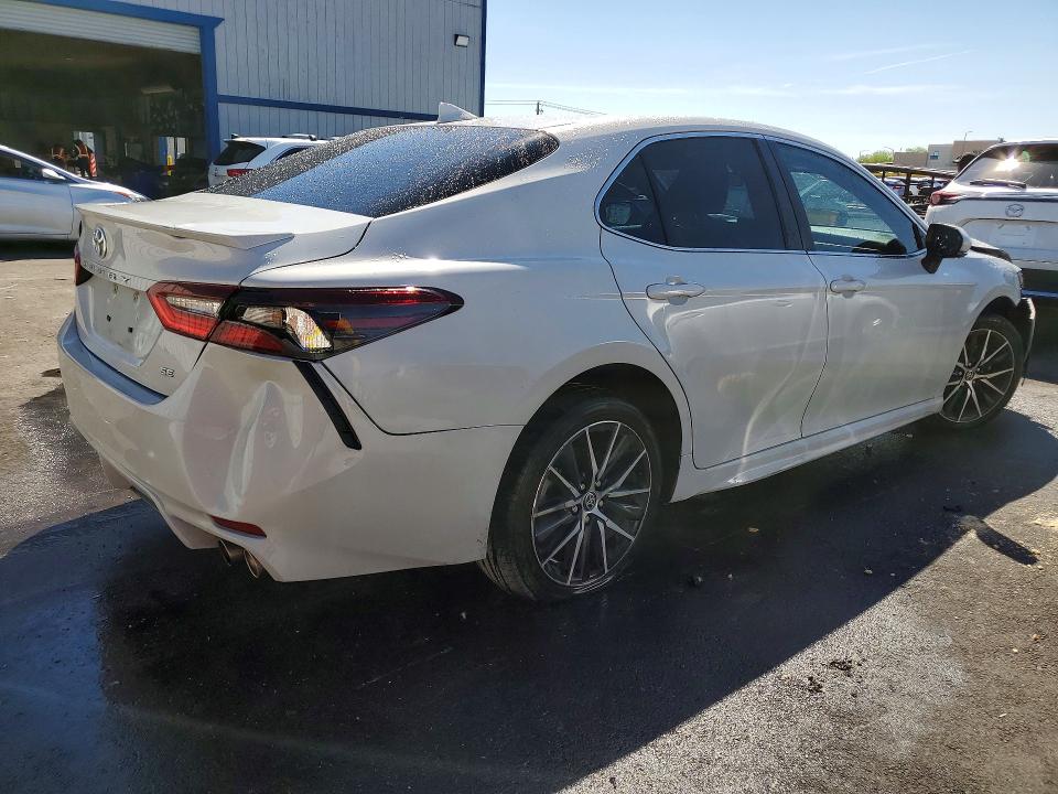 46887346 :رقم المزاد ، 4T1G11AK1PU129400 vin ، 2023 Toyota Camry مزاد بيع
