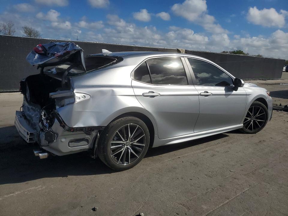 Продажа на аукционе авто 2024 Toyota Camry, vin: 4T1G11AKXRU884368, номер лота: 79922575