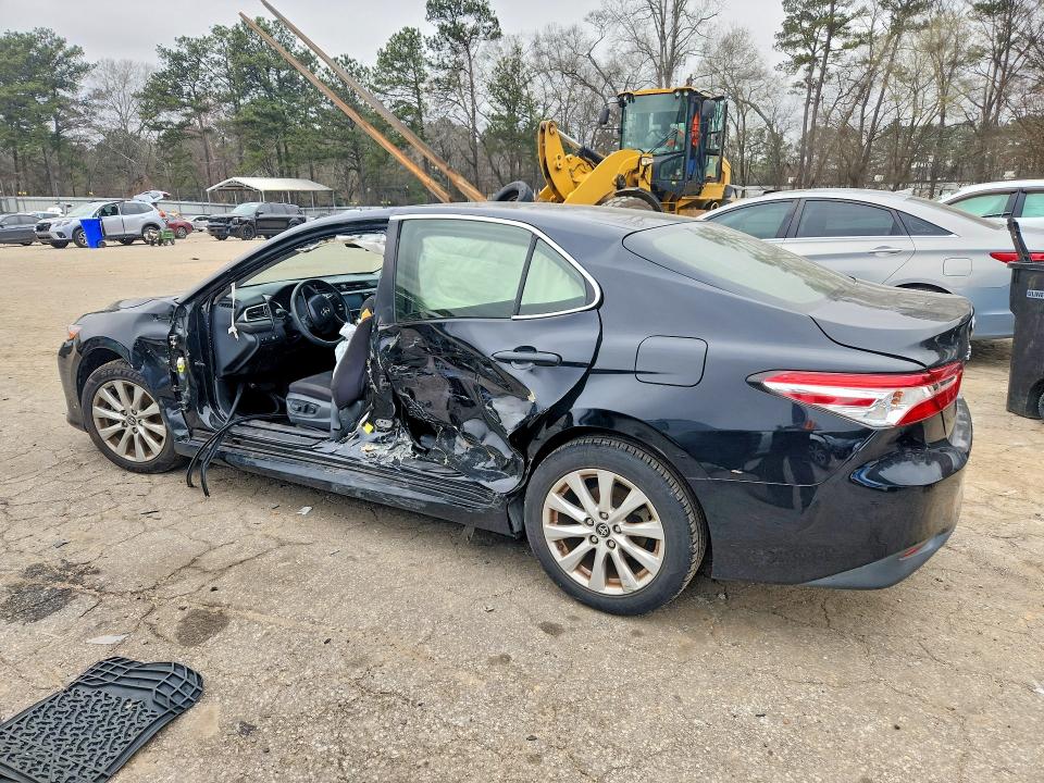 79529385 :رقم المزاد ، JTNB11HK9J3015142 vin ، 2018 Toyota Camry مزاد بيع