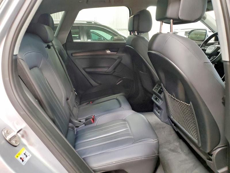 53811756 :رقم المزاد ، WA1BBAFY3N2136070 vin ، 2022 Audi Q5 مزاد بيع