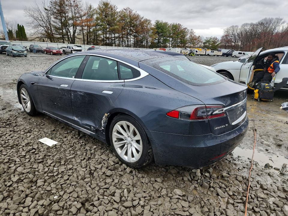 Продажа на аукционе авто 2018 Tesla Model S, vin: 5YJSA1E2XJF258115, номер лота: 46502086