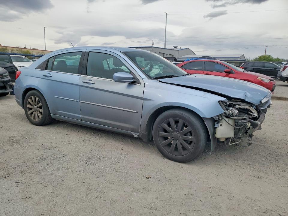 48293616 :رقم المزاد ، 1C3CCBBB1DN732777 vin ، 2013 Chrysler 200 مزاد بيع