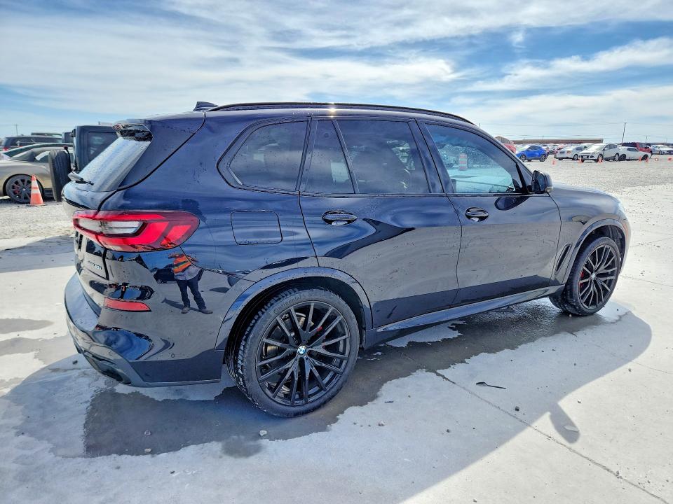 46317546 :رقم المزاد ، 5UXCR4C02N9L31007 vin ، 2022 Bmw X5 مزاد بيع
