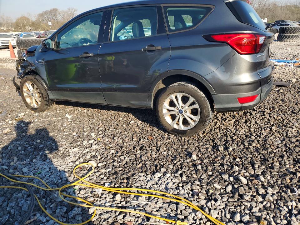 2019 Ford Escape მანქანა იყიდება აუქციონზე, vin: 1FMCU0F79KUC19584, აუქციონის ნომერი: 46825966