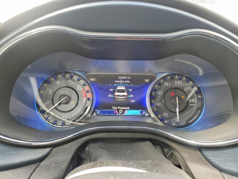 45755476 :رقم المزاد ، 1C3CCCBB2FN565936 vin ، 2015 Chrysler 200 مزاد بيع