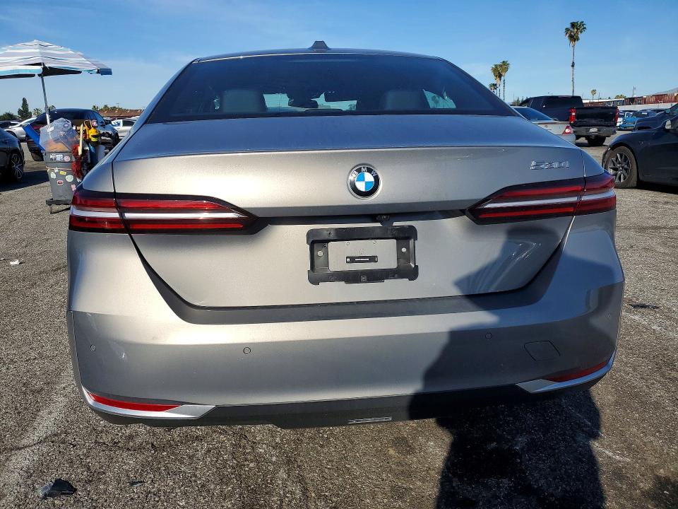 45572156 :رقم المزاد ، WBA43FJ04SCT22729 vin ، 2025 Bmw 530 مزاد بيع