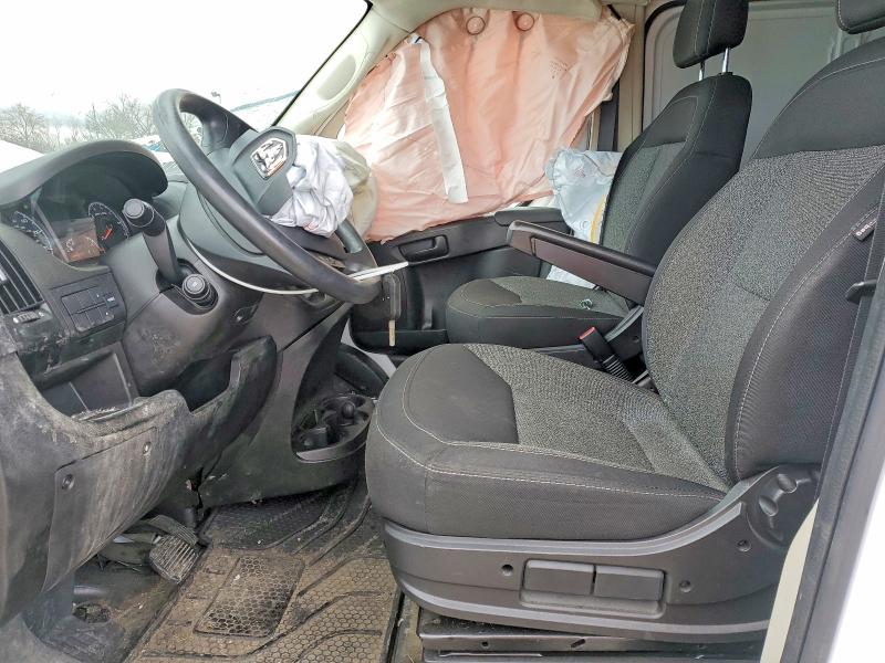 46135156 :رقم المزاد ، 3C6TRVAG0JE107772 vin ، 2018 Ram Promaster 1500 مزاد بيع