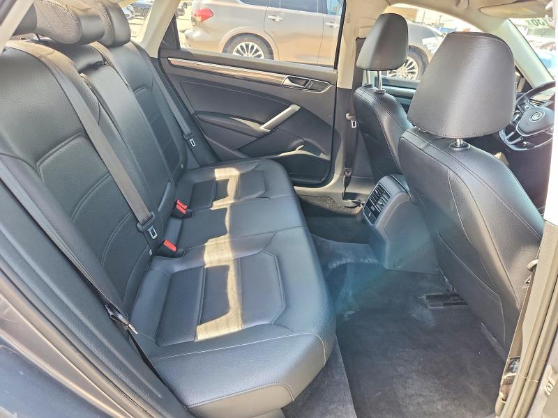 46900136 :رقم المزاد ، 1VWBT7A39HC003326 vin ، 2017 Volkswagen Passat مزاد بيع