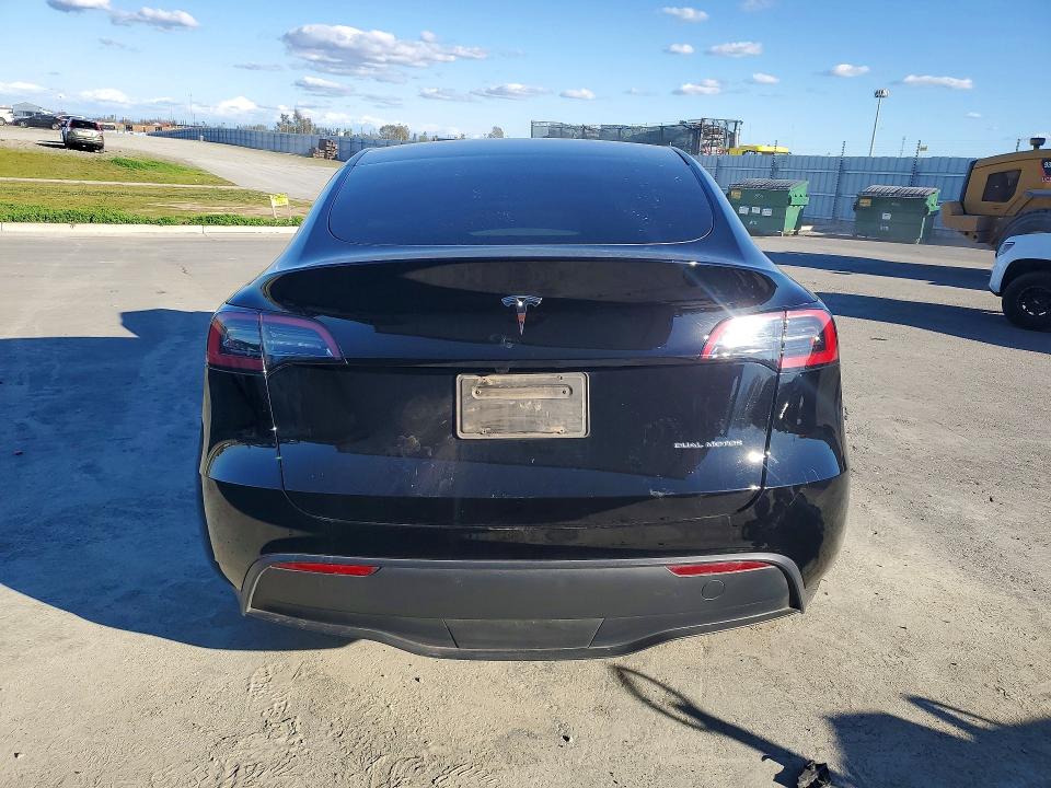 2024 Tesla Model Y მანქანა იყიდება აუქციონზე, vin: 7SAYGDEE5RF003178, აუქციონის ნომერი: 79385015