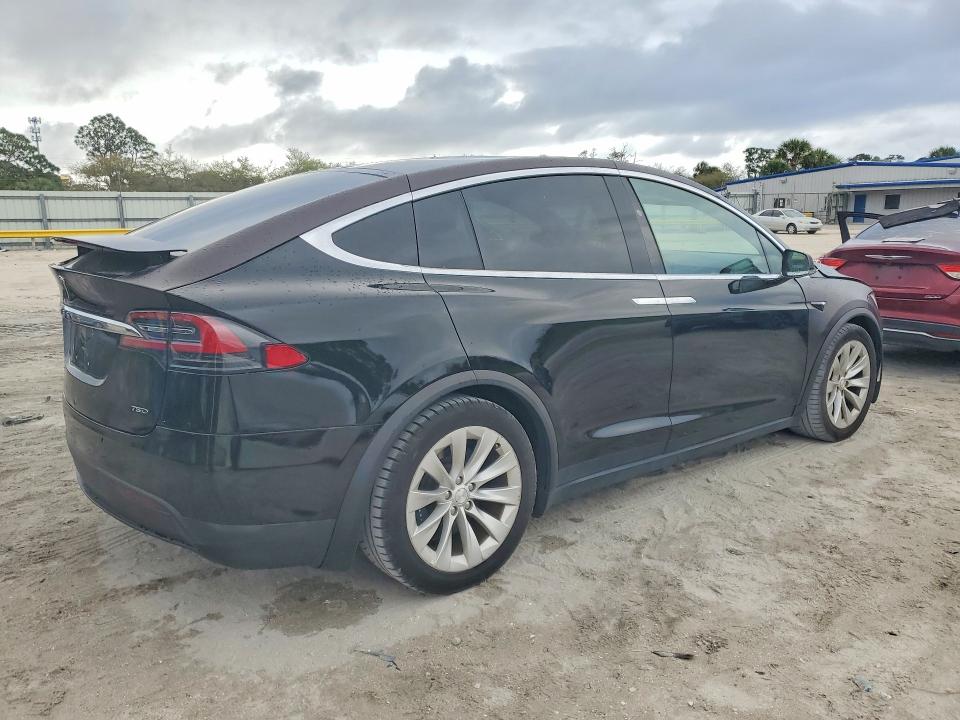 Aukcja sprzedaży 2018 Tesla Model X, vin: 5YJXCDE22JF121672, numer aukcji: 46118936