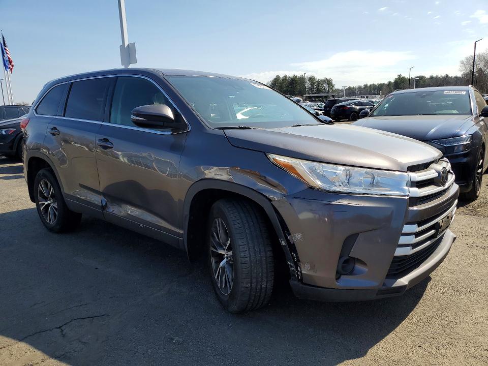 41935106 :رقم المزاد ، 5TDBZRFH3HS427097 vin ، 2017 Toyota Highlander مزاد بيع