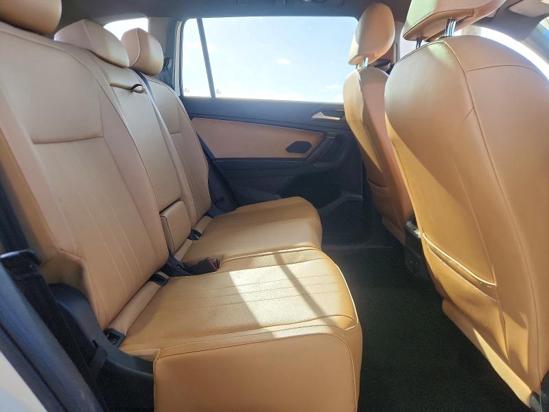 46001096 :رقم المزاد ، 3VV8B7AX6NM007302 vin ، 2022 Volkswagen Tiguan مزاد بيع