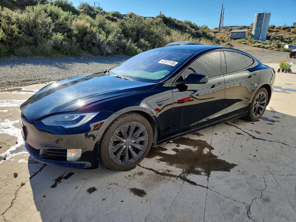 47377126 :رقم المزاد ، 5YJSA1E26JF294013 vin ، 2018 Tesla Model S مزاد بيع