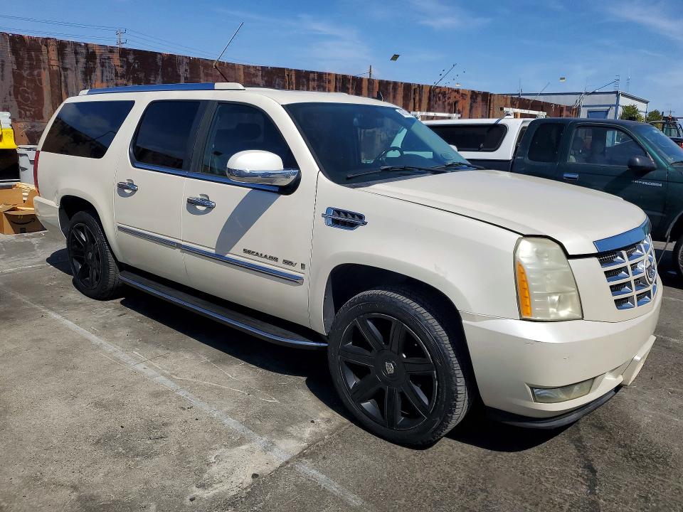 2008 Cadillac Escalade მანქანა იყიდება აუქციონზე, vin: 1GYFC66898R180582, აუქციონის ნომერი: 42021996