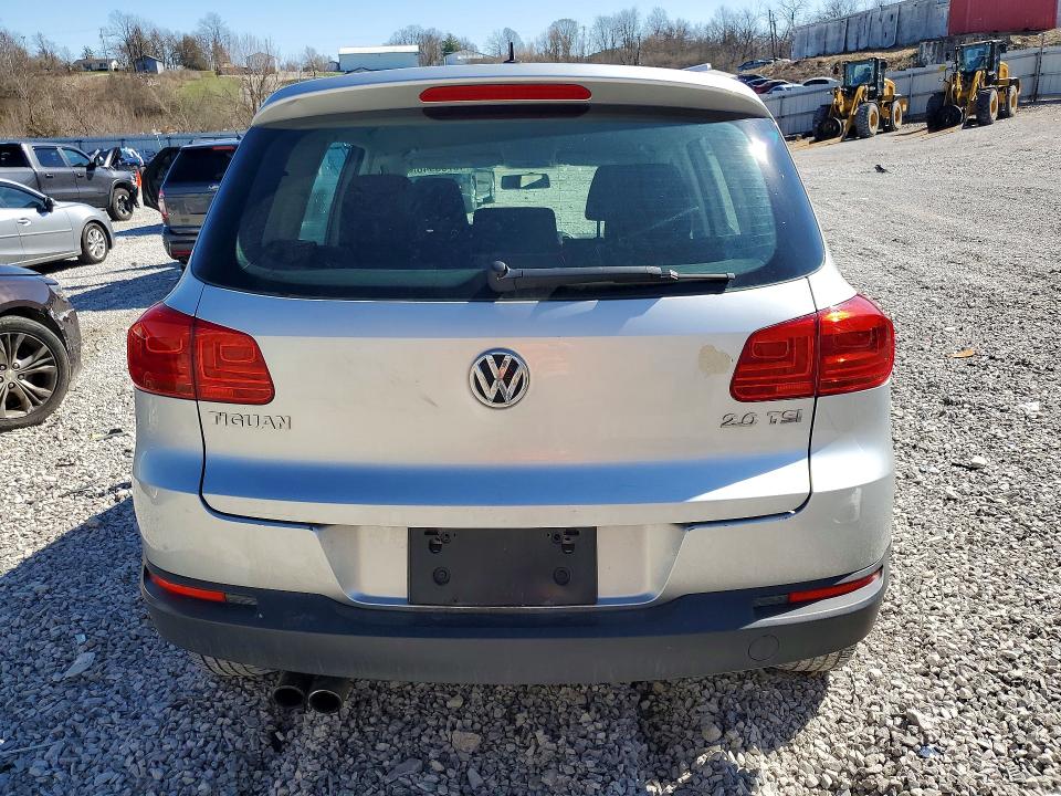 45703946 :رقم المزاد ، WVGAV7AX8DW541676 vin ، 2013 Volkswagen Tiguan مزاد بيع