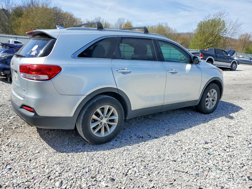 2016 Kia Sorento მანქანა იყიდება აუქციონზე, vin: 5XYPG4A38GG051700, აუქციონის ნომერი: 46687656