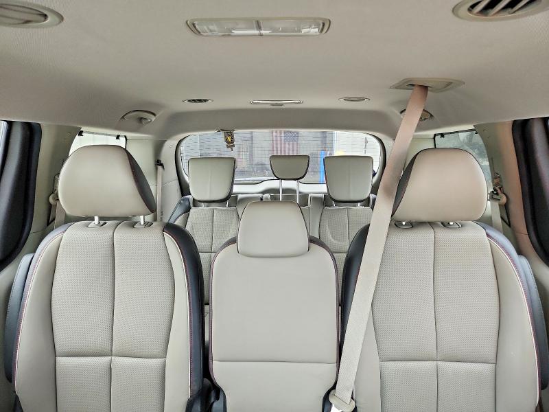 2018 Kia Sedona მანქანა იყიდება აუქციონზე, vin: KNDMC5C19J6371862, აუქციონის ნომერი: 47887996